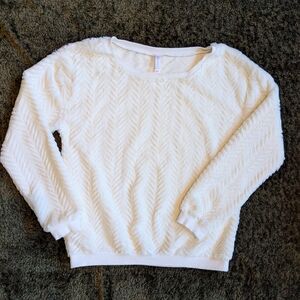 Xhilaration faux fur white herringbone pattern pull on wide crew neck sweater M